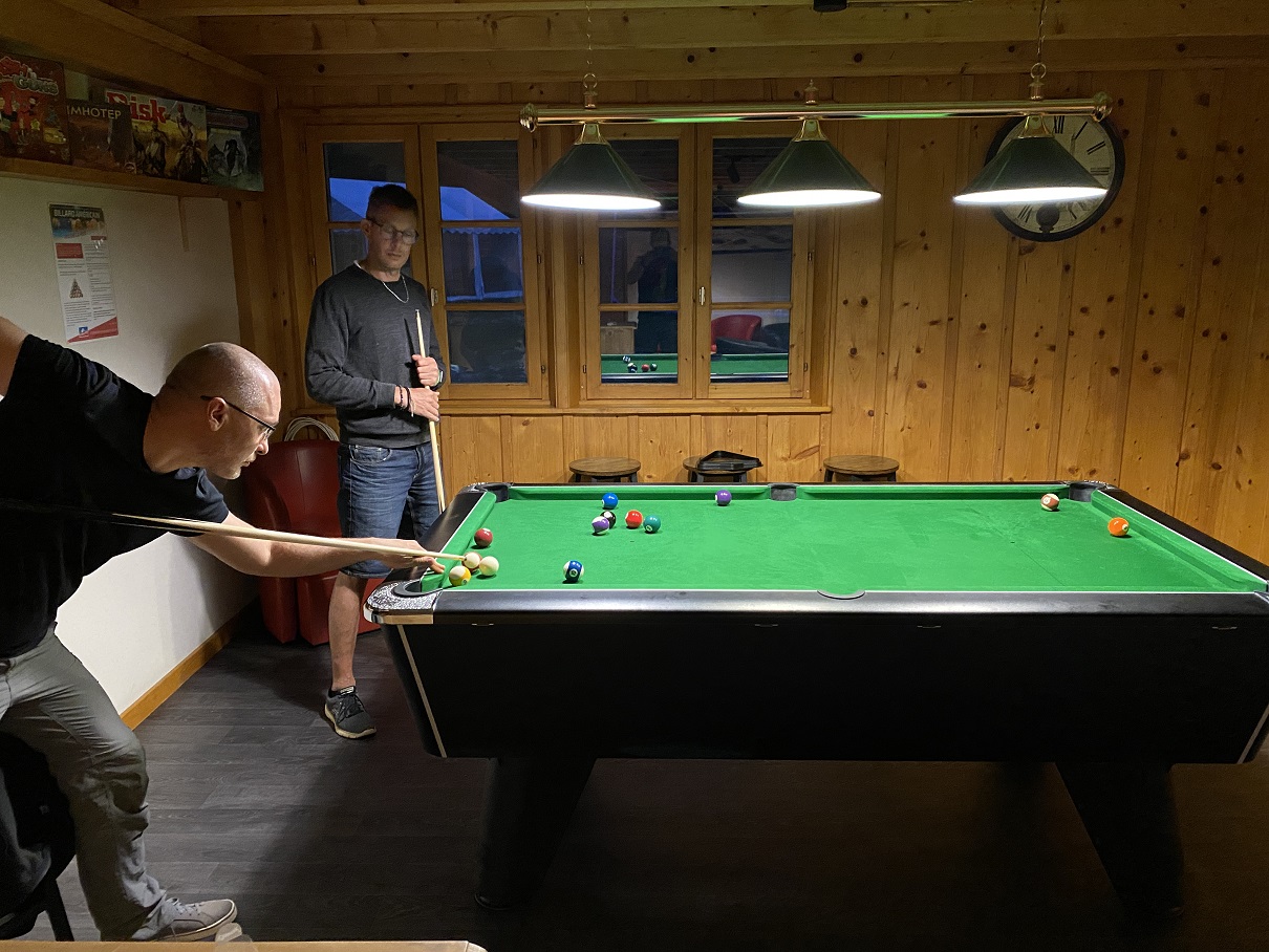 BILLARD | Domaine du Bugnon Les activités du domaine du Bugnon : un large choix en intérieur et extérieur Gex 1